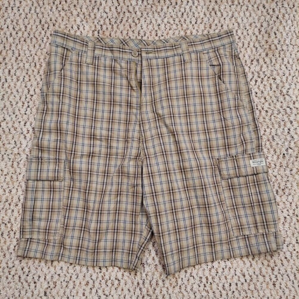 WRANGLER Cargo Shorts Men Size 36 Brown Plaid 10" Inseam Pre-Loved Slight Damage - Picture 2 of 12